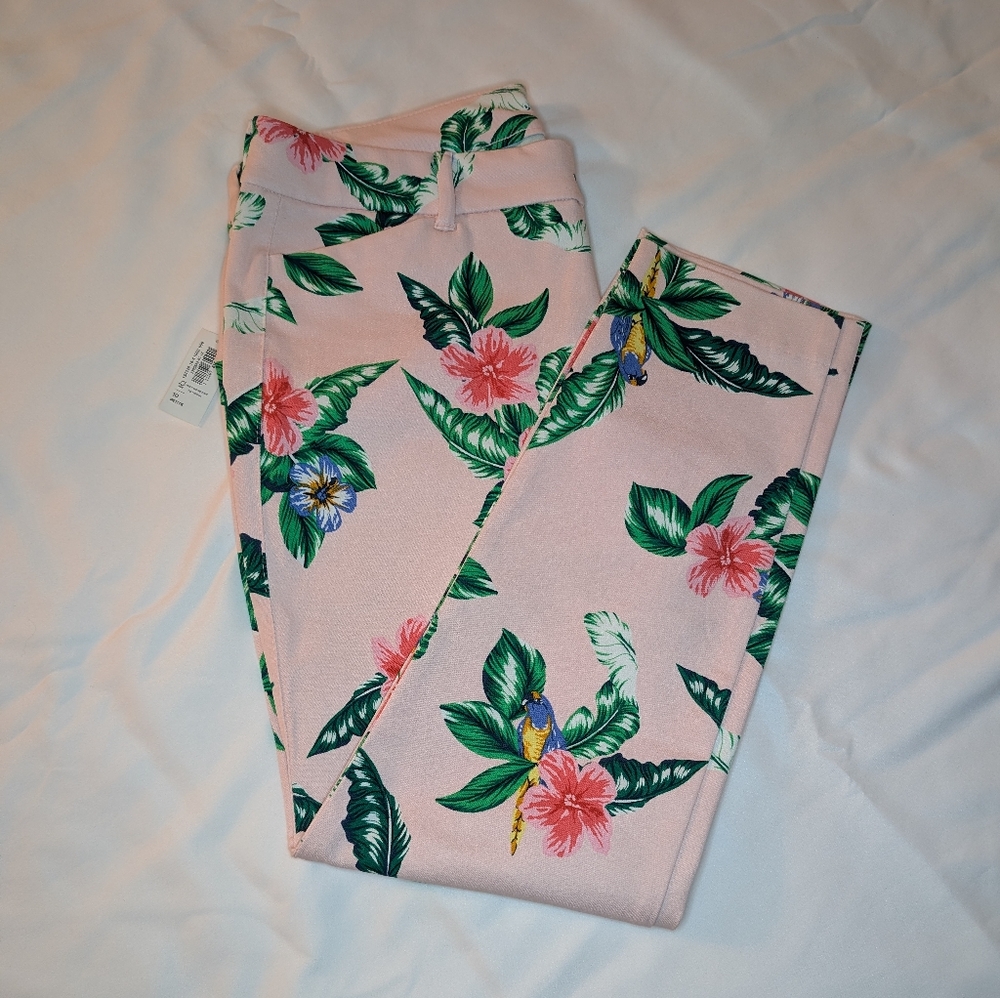 NWT Old Navy Pink Floral Pixie Pants